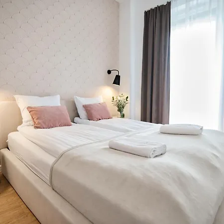 Pankrac 2 By Housine זאטור